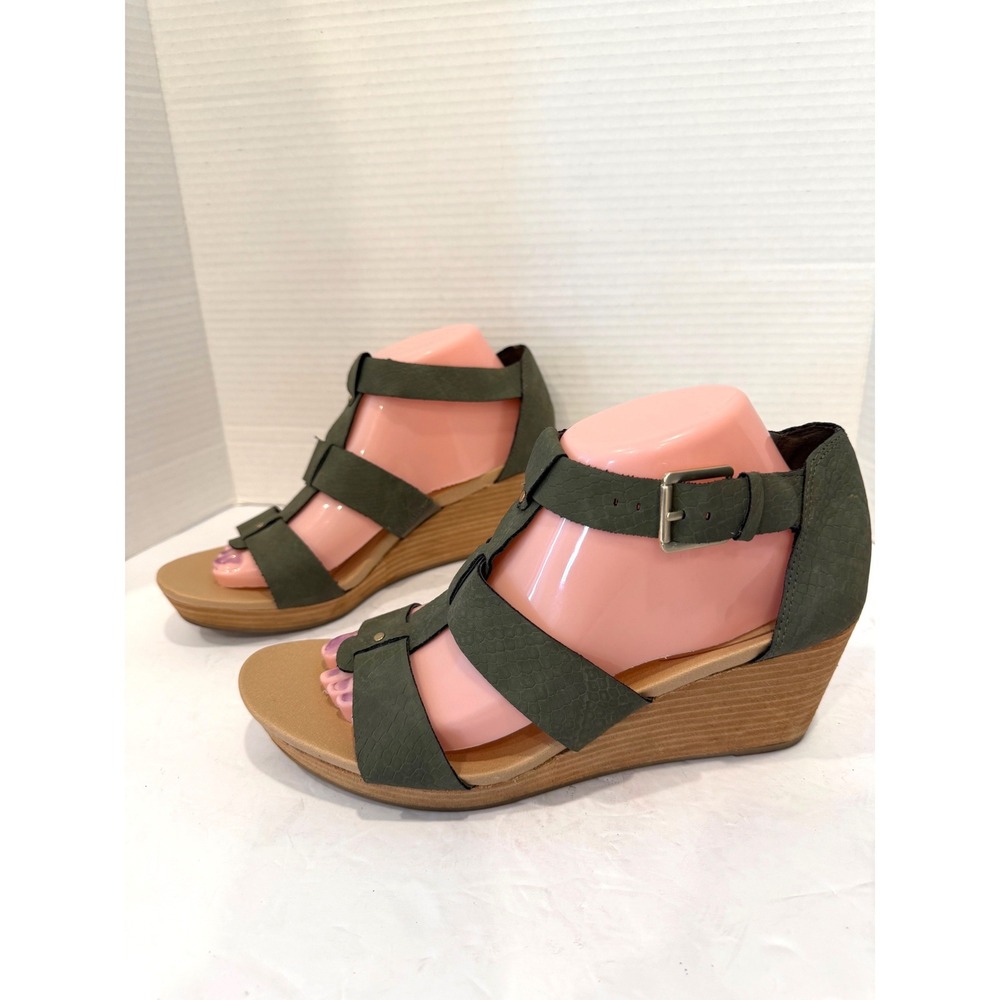 Dr. Scholls Barton Olive Green T-Strap Ankle Buckle Platfrm Wedge Sandals Sz 10